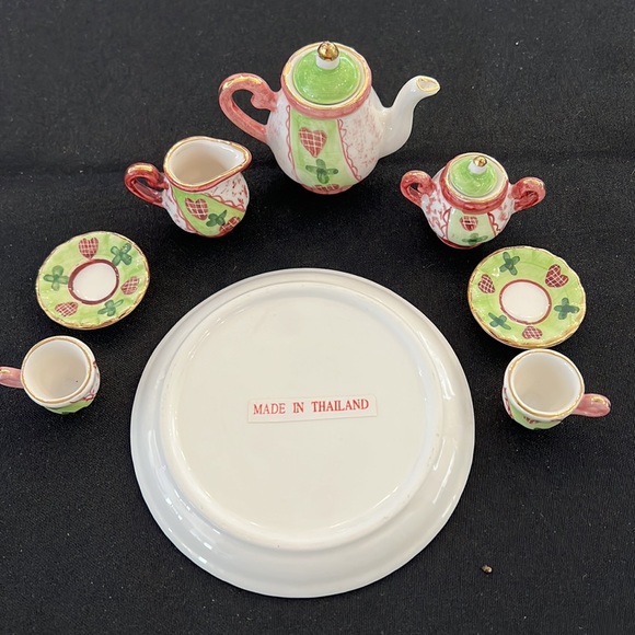 Miniature Tea Set Vintage
Dollhouse Ceramic Floral... - Picture 3 of 4